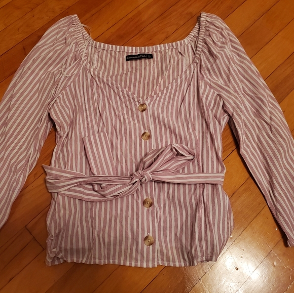 Abercrombie & Fitch striped blouse (burgundy and white). Cropped. Women size L. - Picture 3 of 7